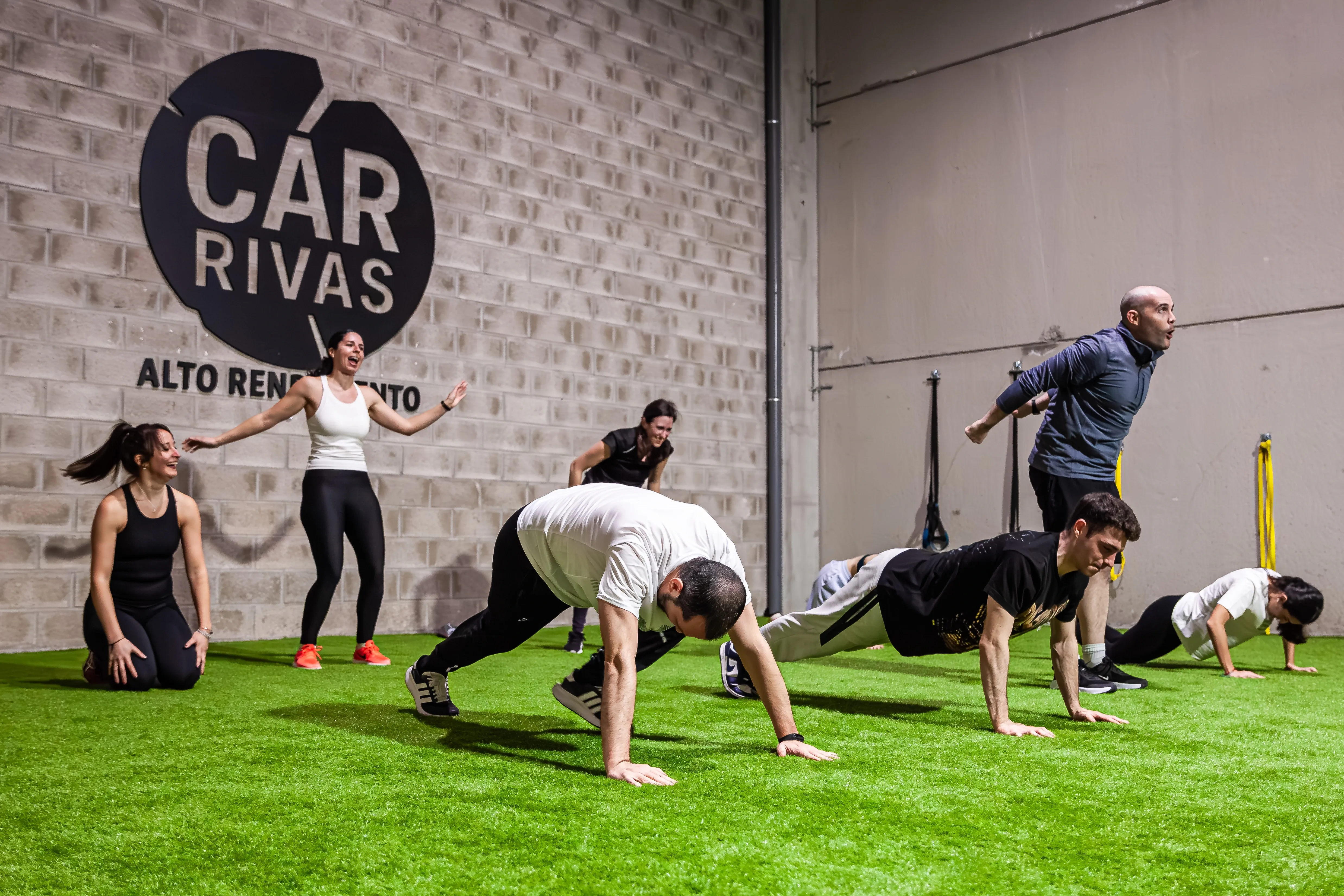 Entrenamiento funcional en grupo en CAR RIVAS