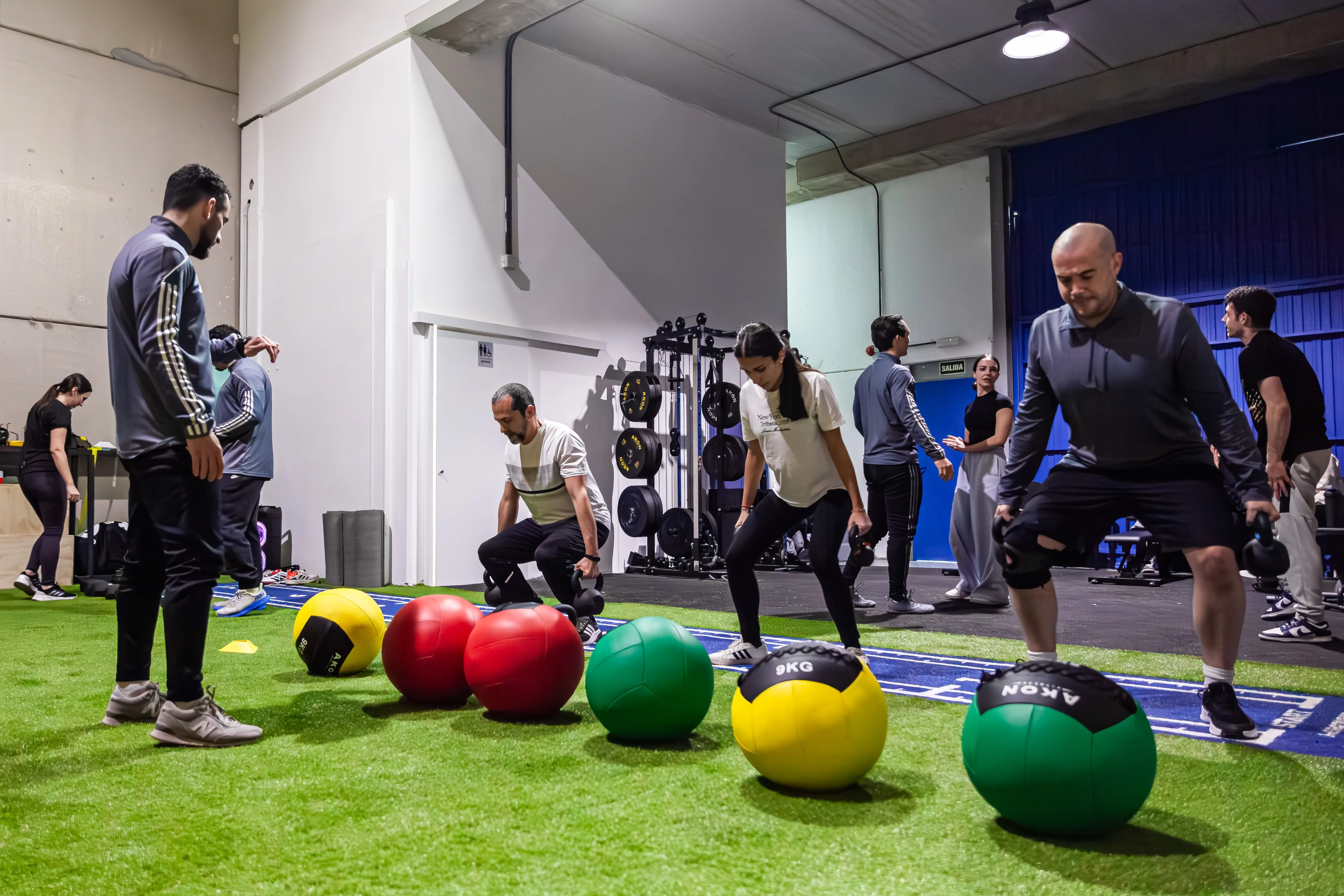 Jugador de fútbol entrenando en CAR RIVAS